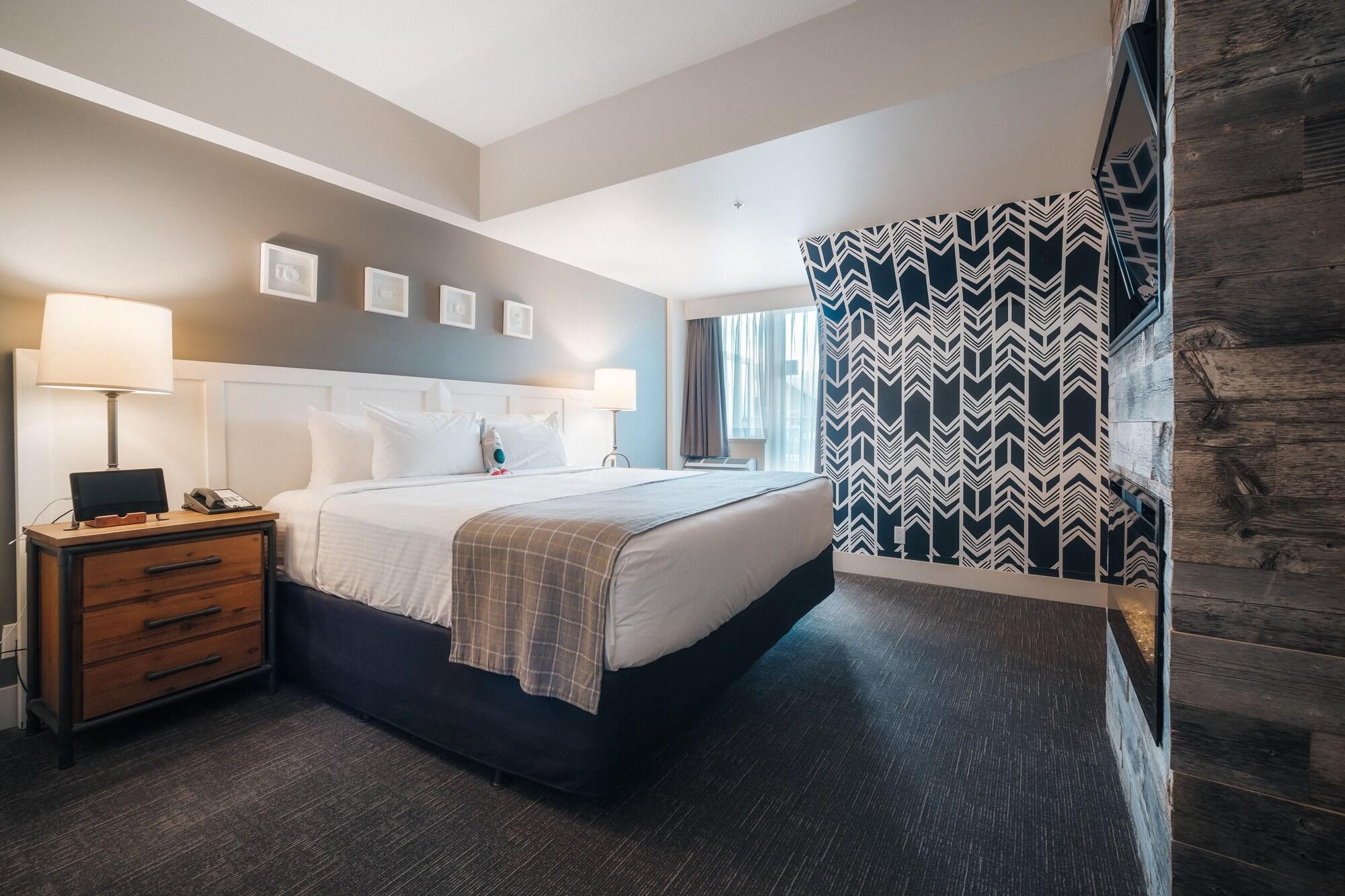 Summit Lodge Boutique Hotel By Paradox Whistler Bagian luar foto