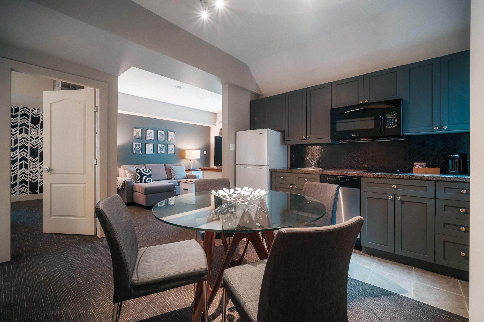 Summit Lodge Boutique Hotel By Paradox Whistler Bagian luar foto