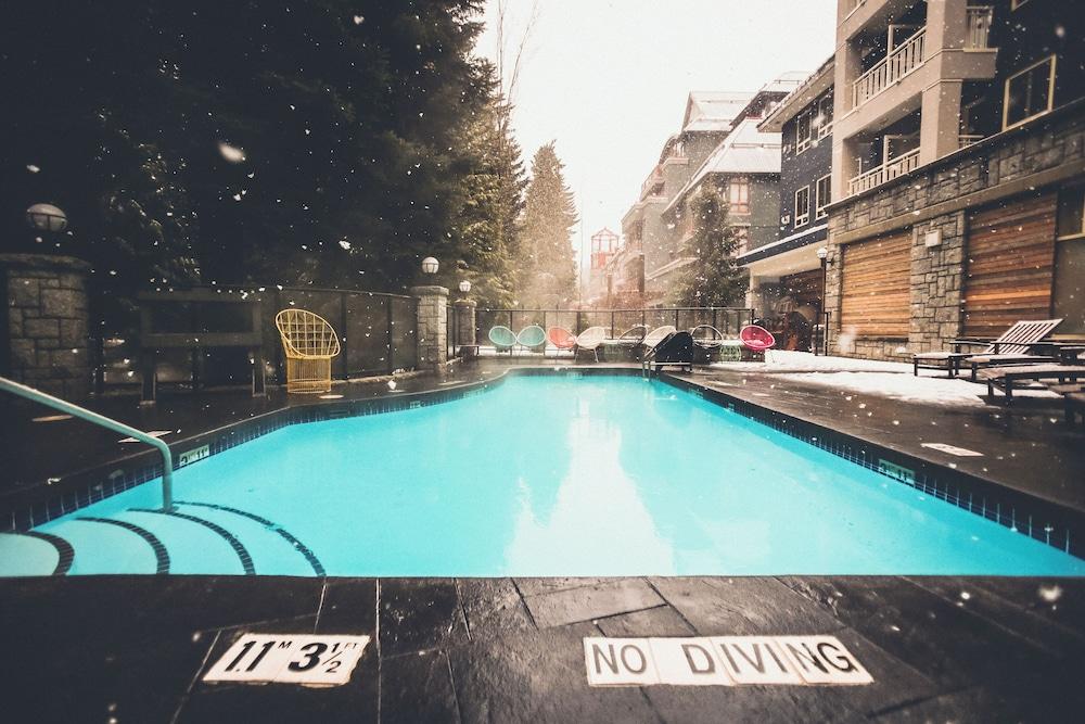 Summit Lodge Boutique Hotel By Paradox Whistler Bagian luar foto